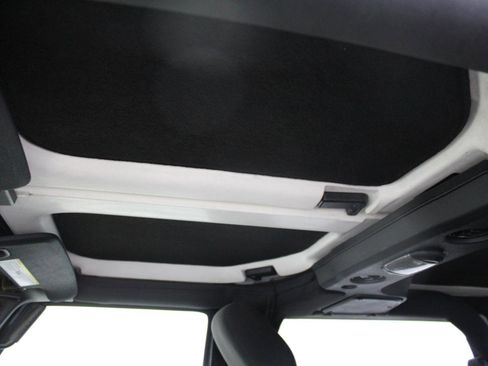 Used 2016 Jeep Wrangler Sport w/ Quick Order Package 24S image 11