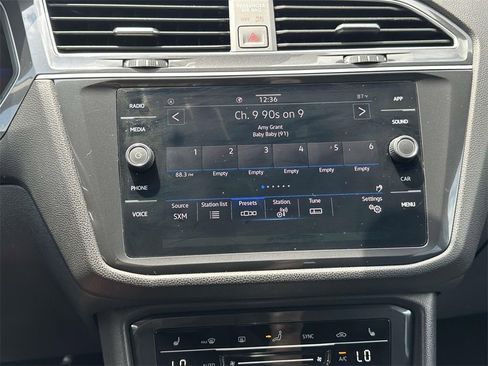 Used 2024 Volkswagen Tiguan SE image 20