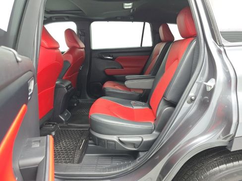 Used 2023 Toyota Highlander XSE image 38