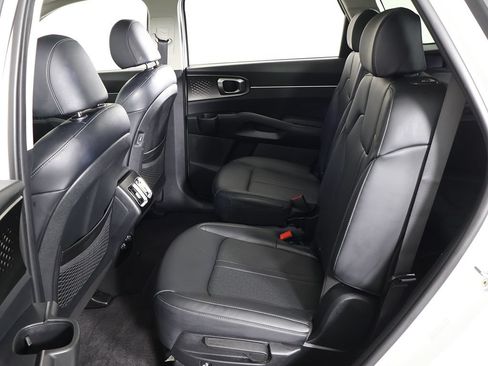 Used 2022 Kia Sorento EX w/ Panoramic Sunroof Package AWD/4WD image 36