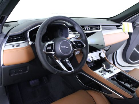 New 2026 Jaguar F-PACE R-Dynamic S image 16