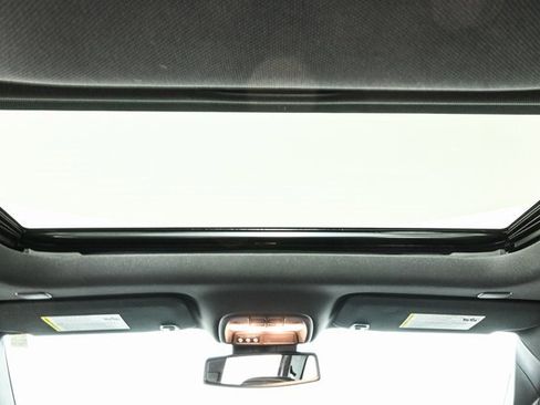 Used 2024 GMC Canyon AT4 w/ Technology Package image 21