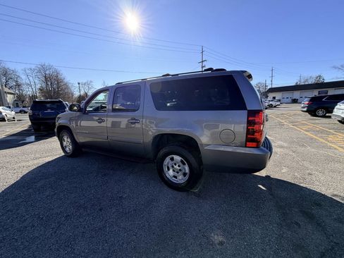 Used 2007 Chevrolet Suburban LT w/ LT Preferred Equipment Group image 17