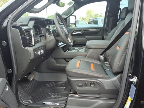 New 2026 GMC Sierra 2500 AT4 w/ AT4 Premium Plus Package image 9