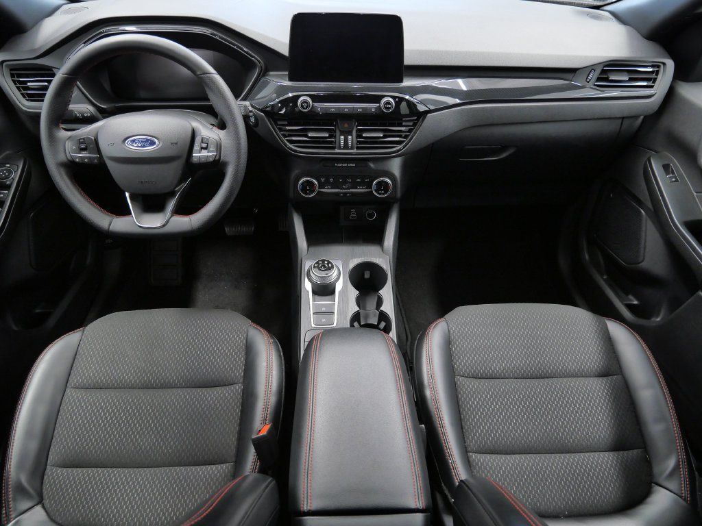 Used 2025 Ford Escape ST-Line AWD/4WD image 13