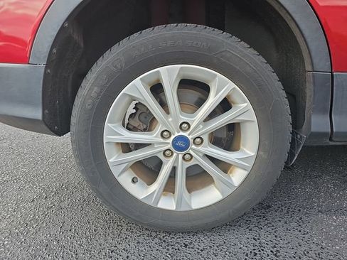 Used 2019 Ford Escape SE image 9