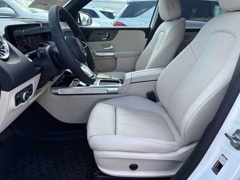 New 2026 Mercedes-Benz GLB 250 image 9