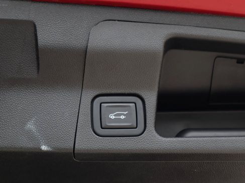 Used 2022 GMC Acadia SLE w/ Driver Convenience Package FWD image 30