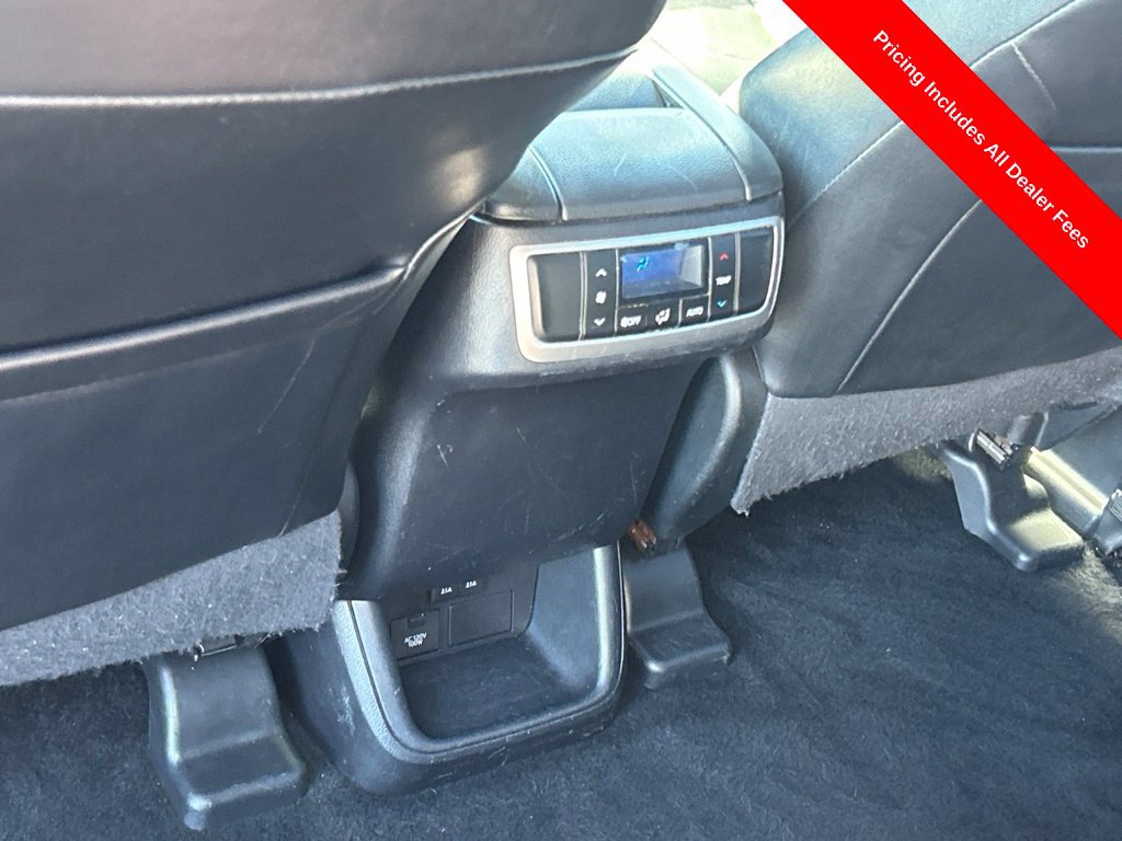 Used 2018 Toyota Highlander XLE AWD/4WD image 15