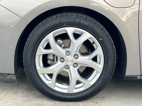 Used 2017 Chevrolet Volt Premier w/ Driver Confidence II Package image 26