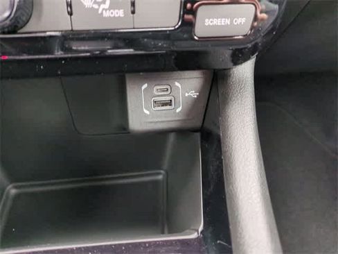 New 2026 Jeep Compass Latitude image 32