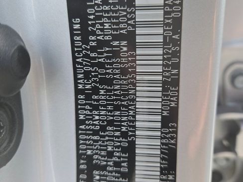 Used 2022 Toyota Corolla LE image 12