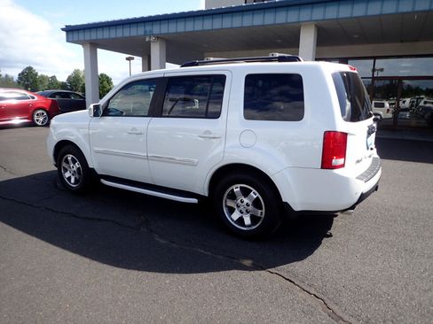 Used 2011 Honda Pilot Touring image 3