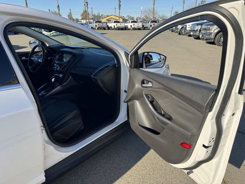 Used 2012 Ford Focus Titanium image 16