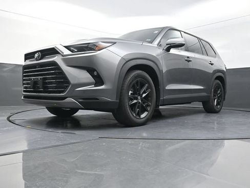 Used 2026 Toyota Grand Highlander AWD image 34
