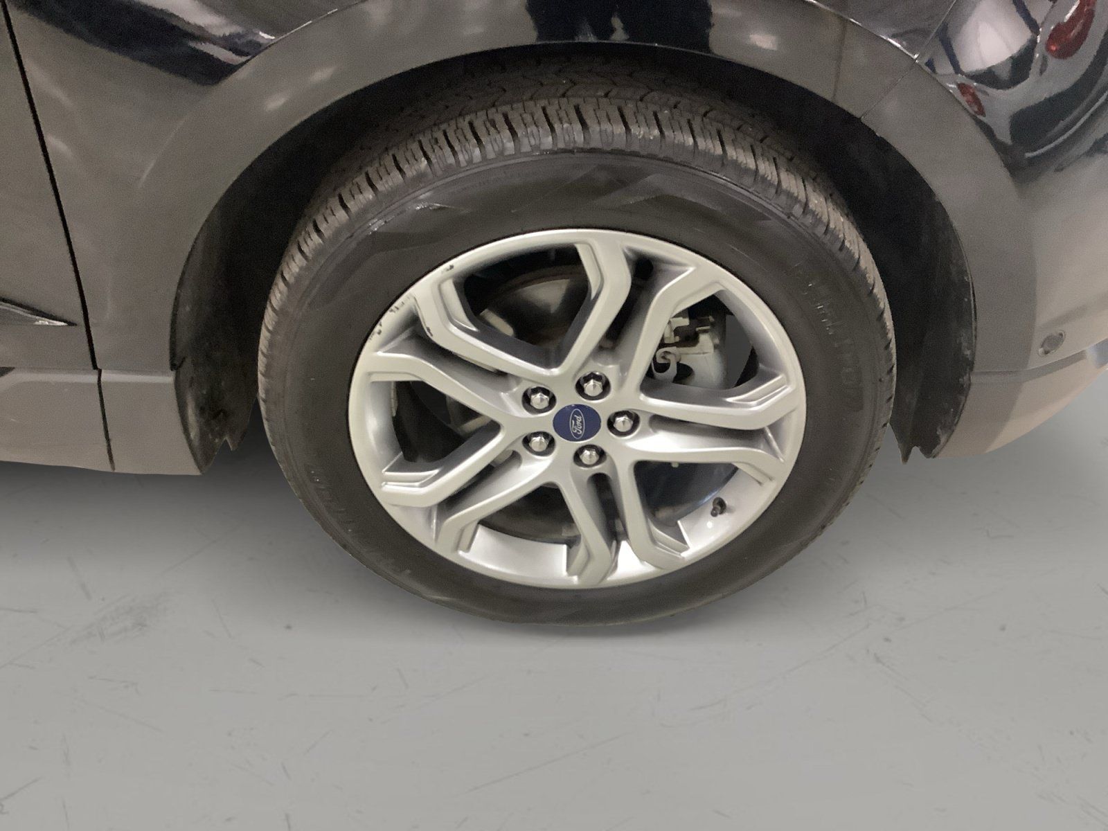 Used 2016 Ford Edge Titanium w/ Equipment Group 302A FWD image 8