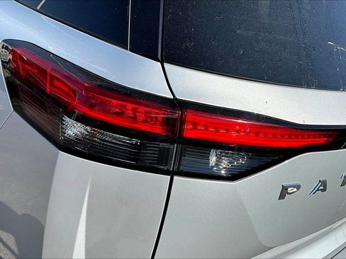 Used 2022 Nissan Pathfinder Platinum w/ Cargo Package image 33