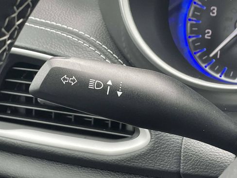 New 2026 Chrysler Pacifica Select FWD image 37