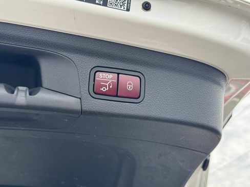 Used 2022 Mercedes-Benz GLE 350 4MATIC image 31