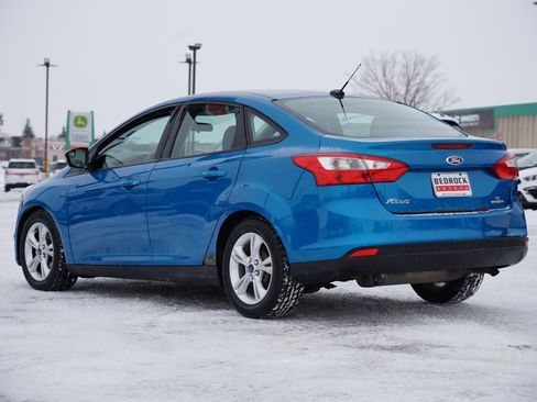 Used 2014 Ford Focus SE w/ SE Winter Package image 5