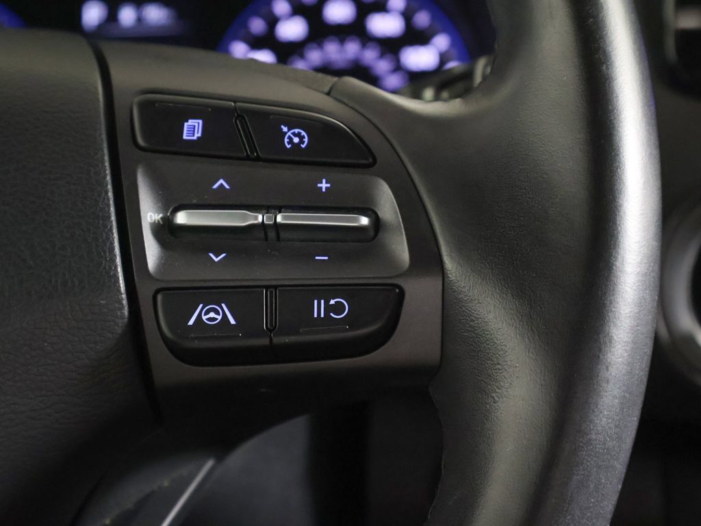 Certified 2023 Hyundai Kona SEL w/ Convenience Package AWD/4WD image 39