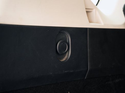 Used 2021 Nissan Rogue SV image 39