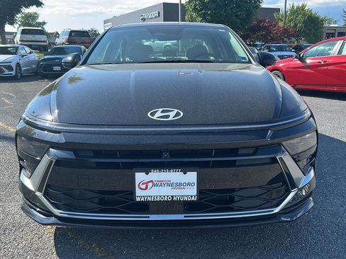 Certified 2025 Hyundai Sonata Limited FWD image 11