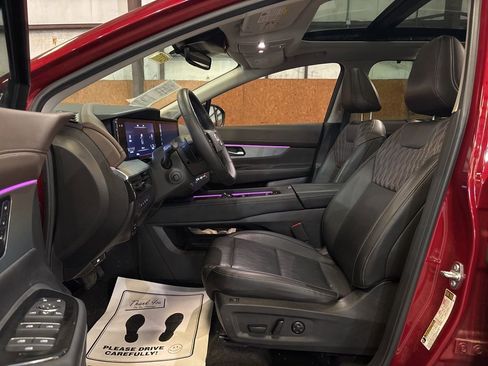 Used 2025 Nissan Murano Platinum w/ Cargo Package image 9