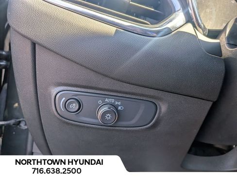 Used 2020 Chevrolet Equinox LS FWD image 25