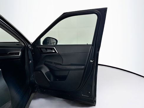 Used 2025 Mitsubishi Outlander SE image 33