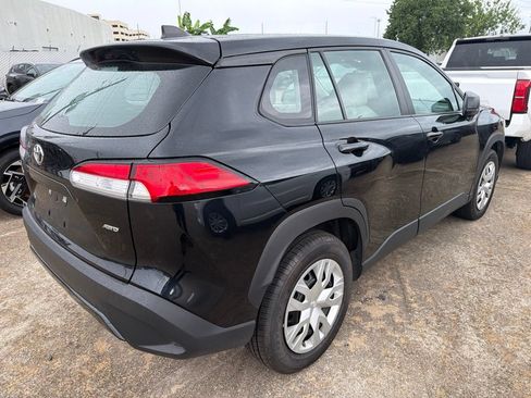 Used 2024 Toyota Corolla Cross L AWD/4WD image 5