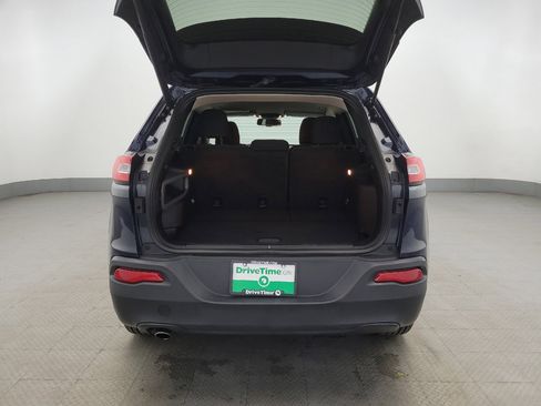 Used 2016 Jeep Cherokee Latitude w/ Comfort/Convenience Group image 29