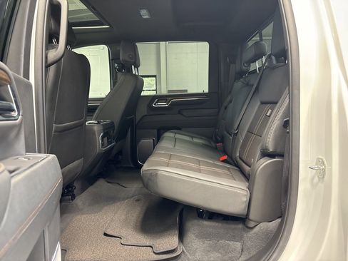 Used 2024 Chevrolet Silverado 2500 High Country image 21