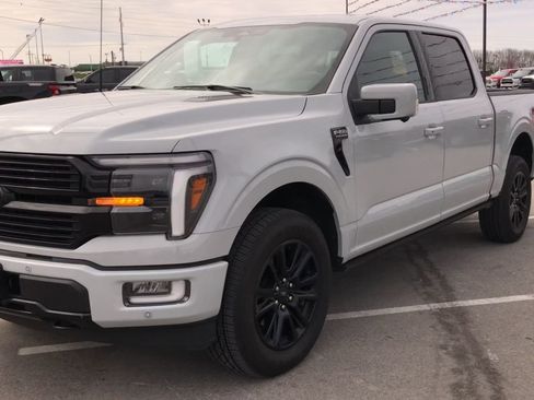 Used 2024 Ford F150 Platinum w/ FX4 Off-Road Package image 4