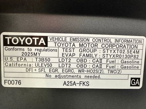 Used 2025 Toyota RAV4 XLE image 68
