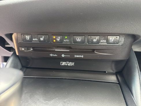 Used 2022 Lexus ES 300h w/ Luxury Package image 26