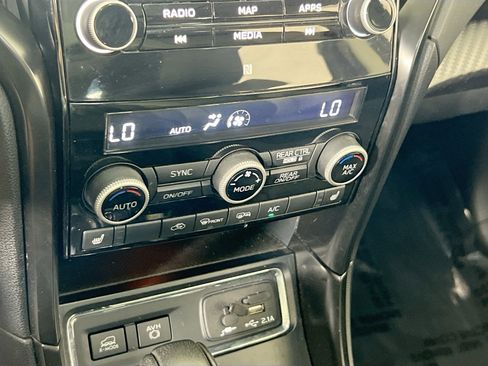 Used 2022 Subaru Ascent Onyx Edition image 15
