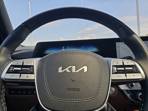 Used 2025 Kia Telluride SX X-Line AWD/4WD image 30