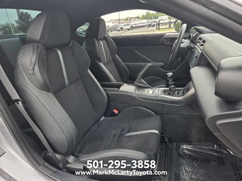 Used 2023 Toyota GR86 Premium w/ ALL Weather Mat Package (TMS) RWD image 16