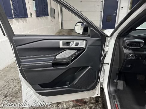 Used 2021 Ford Explorer ST w/ Equipment Group 401A AWD/4WD image 24