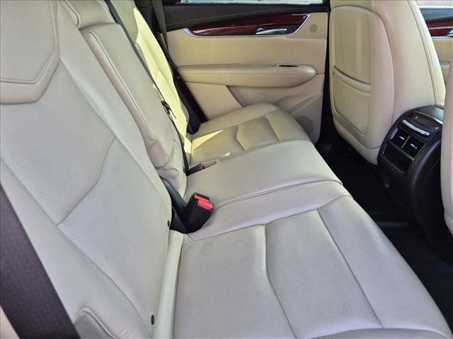 Used 2017 Cadillac XT5 Premium Luxury AWD/4WD image 21