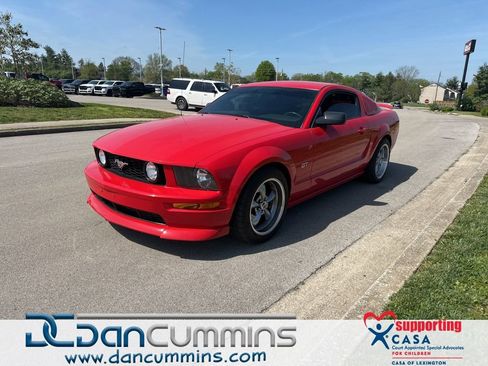 Used 2005 Ford Mustang GT RWD image 1