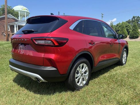 Used 2023 Ford Escape Active FWD image 4