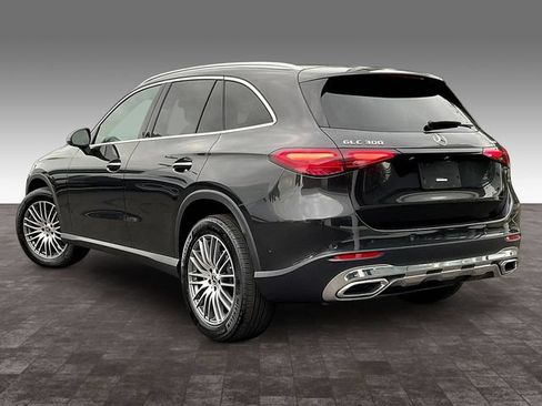 Used 2026 Mercedes-Benz GLC 300 4MATIC image 4