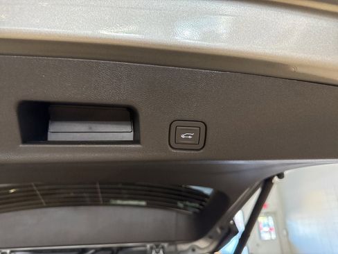 New 2026 GMC Acadia Elevation w/ Elevation Premium Package image 17