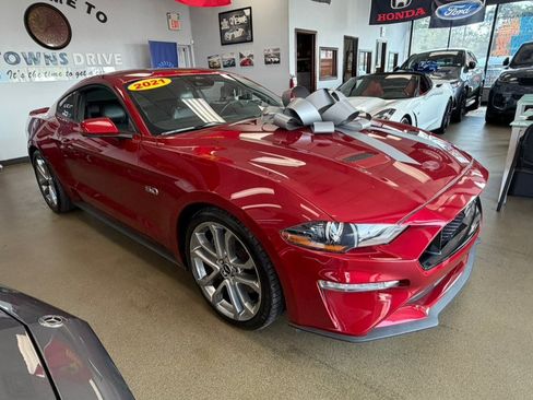 Used 2021 Ford Mustang GT Premium w/ Equipment Group 401A RWD image 15