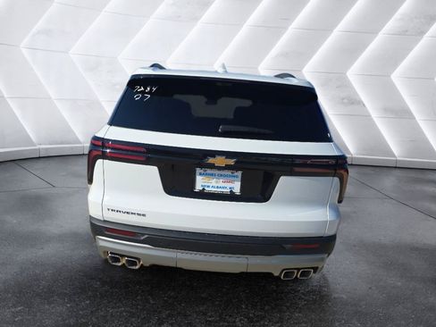 New 2027 Chevrolet Traverse LT w/ Driver Confidence Package FWD image 7