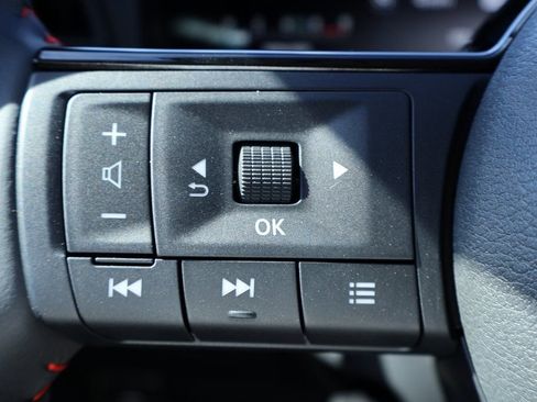 New 2026 Nissan Kicks SR image 10