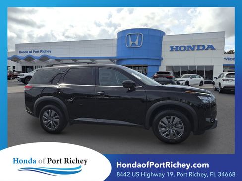 Used 2024 Nissan Pathfinder SV AWD/4WD image 1