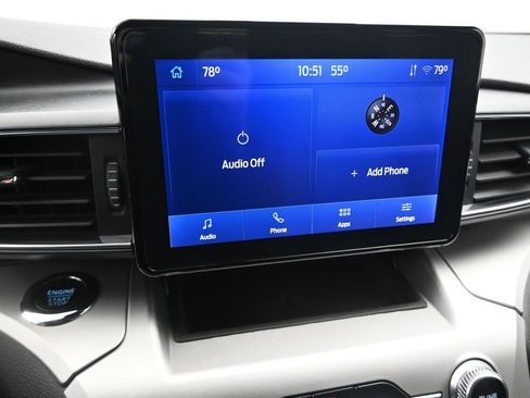 Used 2022 Ford Explorer XLT w/ Equipment Group 202A AWD/4WD image 13